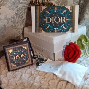 🔥 🧩 NWT DIOR Puzzle 🧩